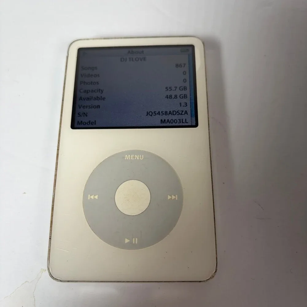 Apple iPod Classic 5th Gen Video (60GB) White MA003LL Tested & Working